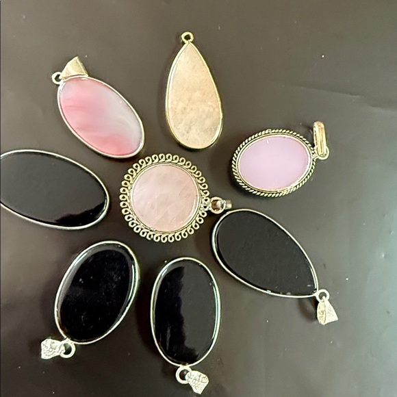 Colorful Gemstone Pendant set of 8. - Picture 5 of 5